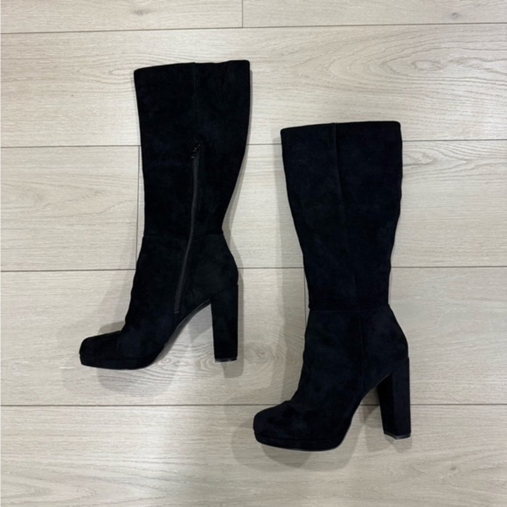 Charles by Charles David Black Suede Knee-High Round-Toe High Heel Boots - Picture 1 of 7